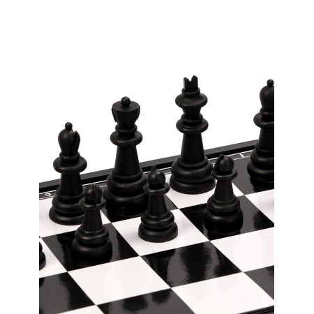 Chess 31 x 31 cm, King H-5.8 cm, d-2.3 cm, plastic board and figures-5