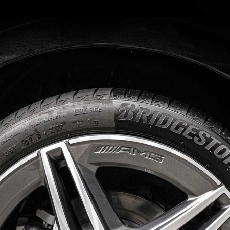 Чернитель-очиститель шин LAVR Tire shine 650 мл, аэрозоль, Ln1427-5