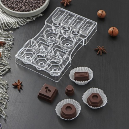 Assorted chocolate uniform, 14 cells, 20 × 12 × 2.5 cm, depth 2 cm
