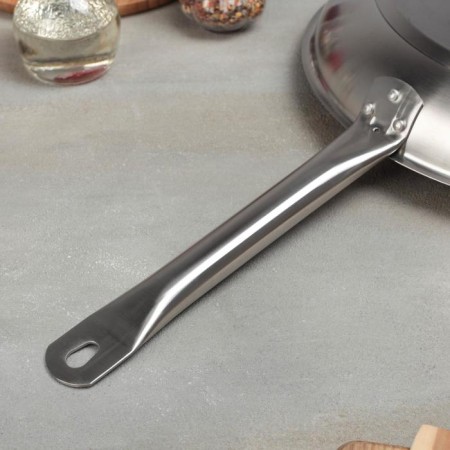 Pan, d = 30 cm, h = 5 cm, triple bottom, induction-2