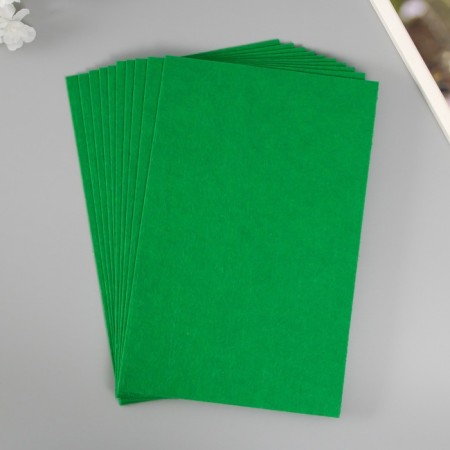 Hard felt 2mm 20x30 cm ts. 705 Green-1