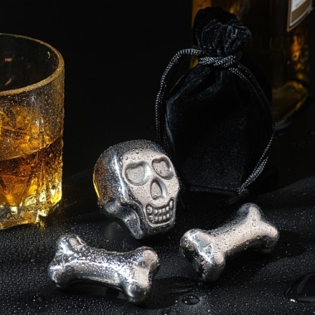 Set "Skull and Bones", cooling, 14x14x4.9 cm