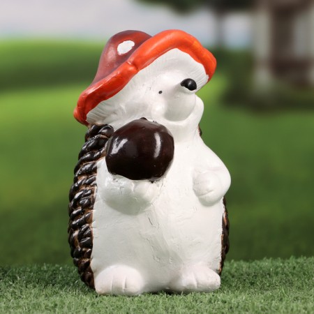 Garden figure "Hedgehog with an apple" 10x11x18cm-1
