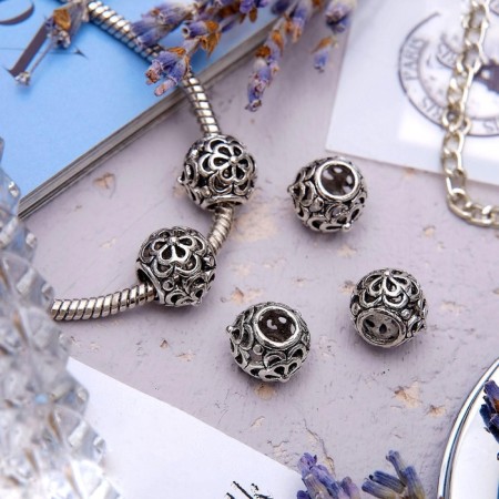Talisman "pattern", flowers, color silver-1