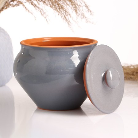 A hot pot with a Vyatka lid 0.9l, gray mix-1