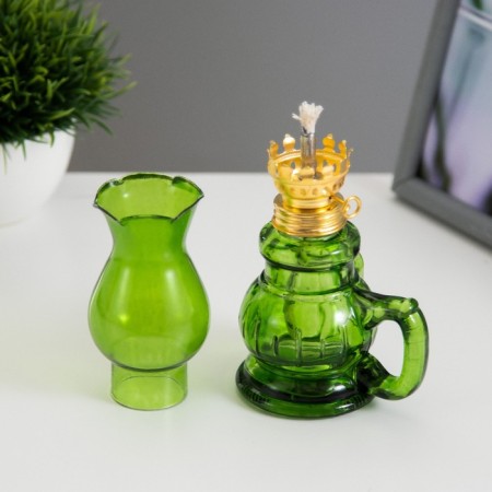 Green kerosene lamp with a handle 8x6x20 cm-4