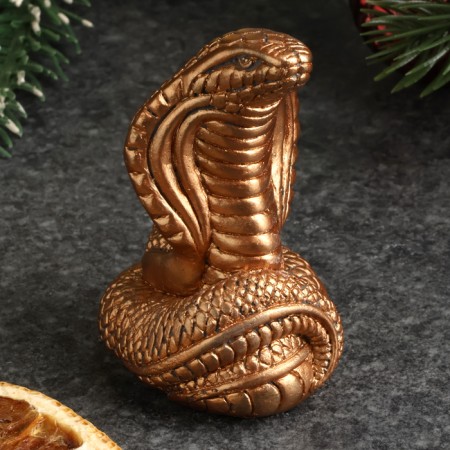Figure "Cobra Malaya" aged bronze, 6x4x4cm-3