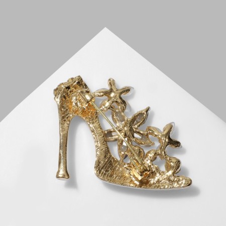 Brooch "Ship", the color is milky white in gold-1
