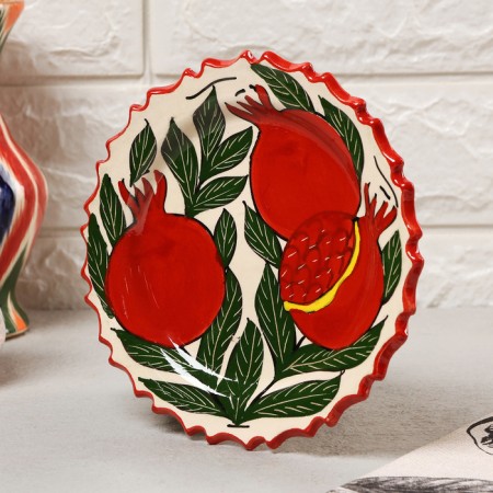 Plate of the Rishtan ceramics "Grenates", 17cm, rifting-1