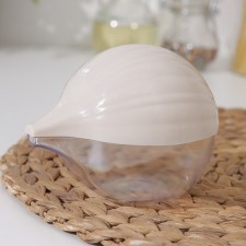 Container for onions, the color of the cover mix