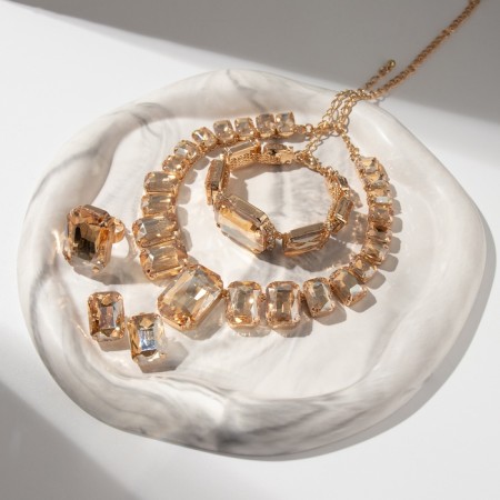 Set 4 objects: earrings, necklaces, bracelet, “evening” ring volume, yellow in gold-2