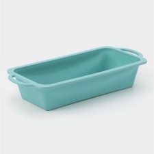 Silicone form for baking 