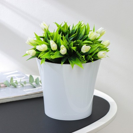 Kashpo for flowers with an insert "Arte", 2 l, white-black color