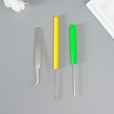 A set of quilling tools 3 items: cutting tool 0.7 cm, awl and tweezers 10 cm
