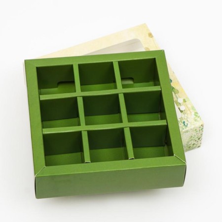 Box for 9 sweets with a shell "Greens" with a window 14.5 x 14.5 x 3.5 cm-2