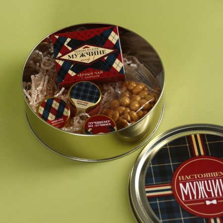 Gift set "Real Men", tea, cream-cells, nuts in chocolate-1