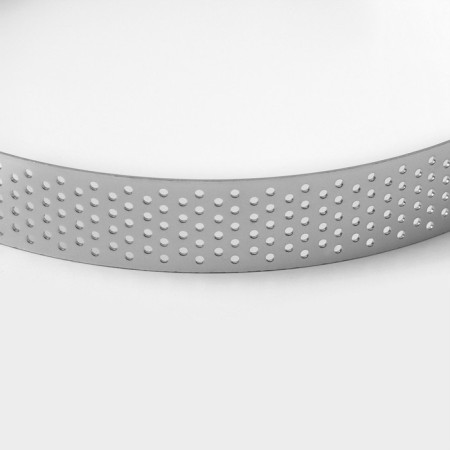The form perforated for baking is the “Circle”, d = 15 cm, the color is silver-5