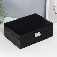 Casket to the leatherette for jewelry 