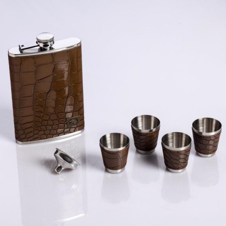 Gift set "Eagle" 6 in 1: Flabog 270 ml, 4 glasses, funnel, 17 x 17 cm-1