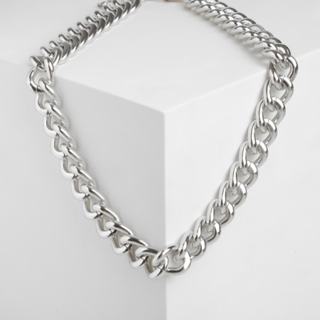 The necklace "volumetric chain" is small, the color is silver, 50 cm