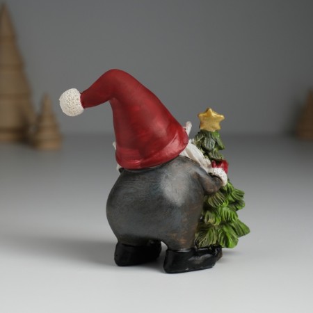Polystone souvenir "Santa Claus in a red cap with a heart, with a green Christmas tree" 6.5x4x9 cm-3