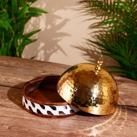 Wooden bowl 15 cm, with a lid-1