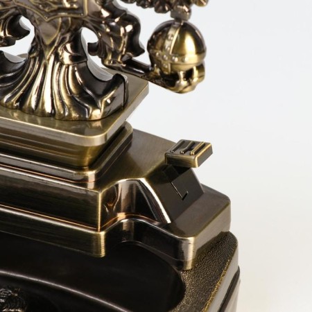 A tabletop lighter with an ashtray, gas "two -headed eagle" 16 x 11.3 x 8.7 cm-2