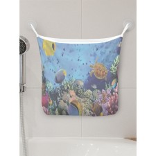 Organizer in a bathtub on the suction cups 
