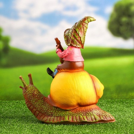 Garden figure "Dwarf on the snail" 30x27x15cm-2