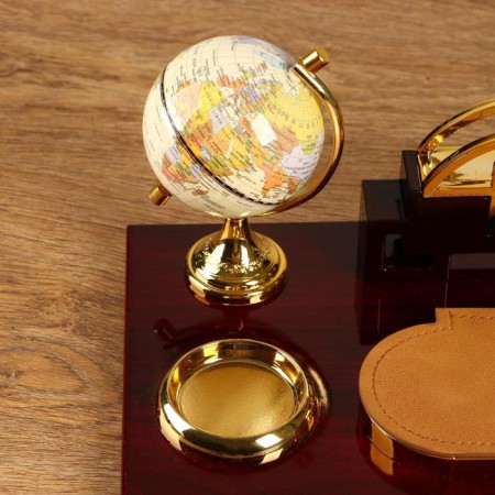 Table 6B1 set (block d/papers, submitted. D/print, pencil case, clock, business card holder, globe)-2
