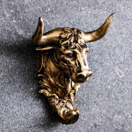 Figure hook "Bull" bronze 7x10x12cm
