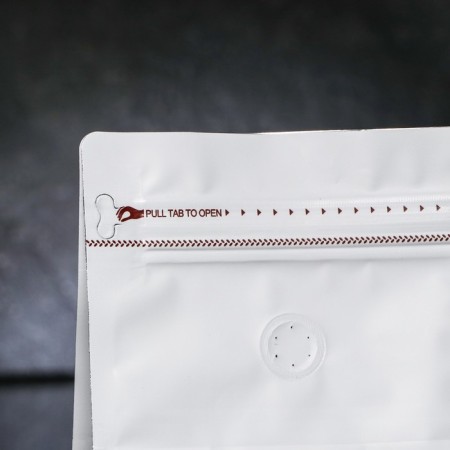 A package for coffee, tea, eight -shirt with a flat bottom, black, 13.5 x 14.5x 8 cm, 300 μm-3