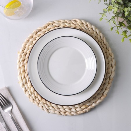 Serving napkin on the table "Kosichka", d = 25 cm, weaved-2