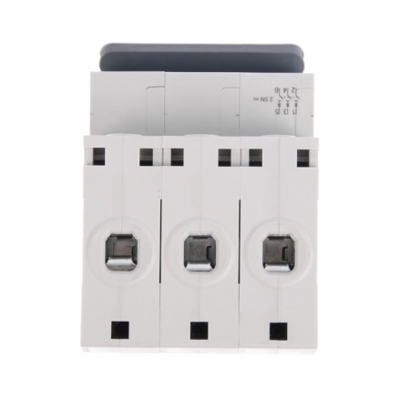 The circuit breaker SE CITY9 SET, B, 32 A, 3P, 4.5 KA, 400 V-3