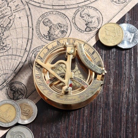Compass in the Lian box 10x10x4.3 cm-1