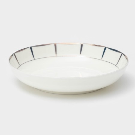 Porcelain -porcelain “Aurora”, 560 ml, D = 18 cm, white color
