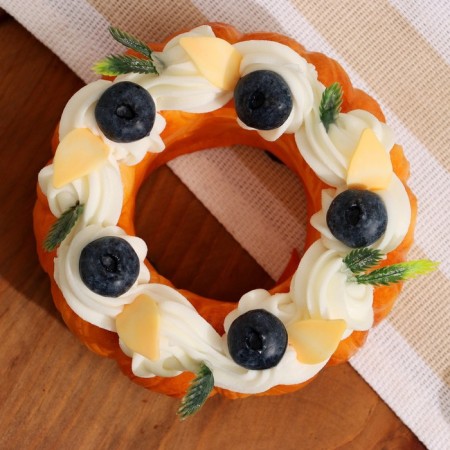 Flee - Magnet "Pies of Eclat" with blueberries, 10x10x4cm-1