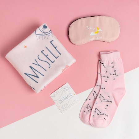 Female gift "Just Relax": blanket, socks, mask-1