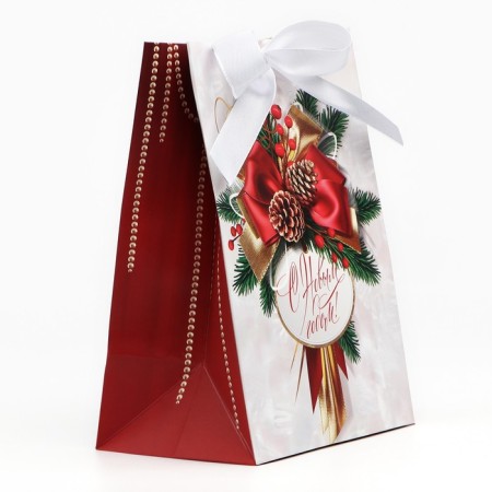 Gift package with the New Year tape, 13 x 19 x 9 cm, New Year-2