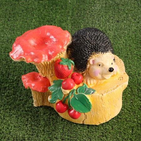 Garden figure "Hedgehog with chanterelles" 17x24x16cm-1