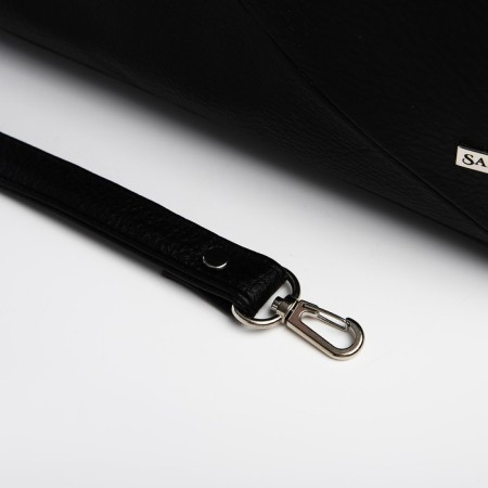Salome bag is on lightning, the color is black-5