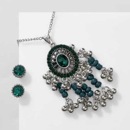 Set 2 objects: earrings, pendant "solo" oval, green color in black silver, 48 cm