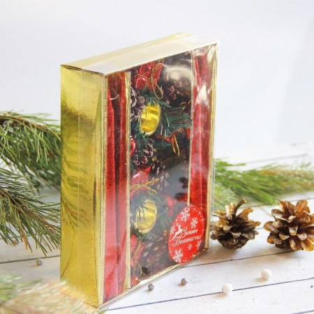 New Year's candle with a candlestick "Red cones and gifts" (set 4 pcs) 4x13x17 cm, red-2