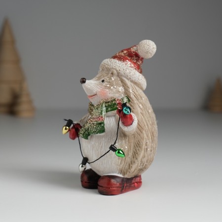 Polystone souvenir "Hedgehog in the red cap and green scarf" MIX 6.5x6.5x10.2 cm-3