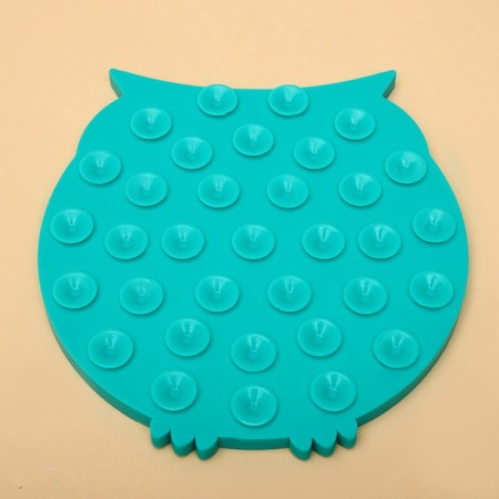 Rug for licking on suction cups 15 x 16 cm, green-1