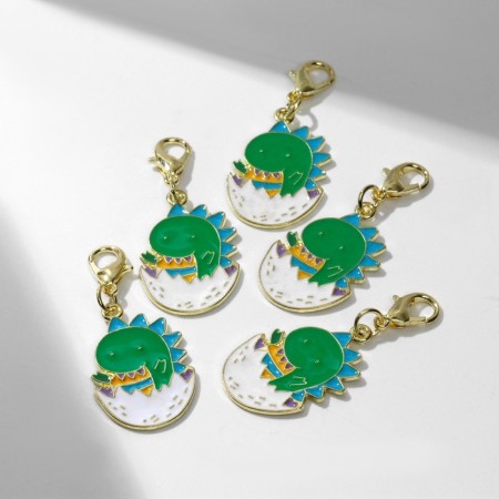 Charm "Dragon", colored in gold