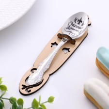 A spoon is registered, tea, with an engraving 
