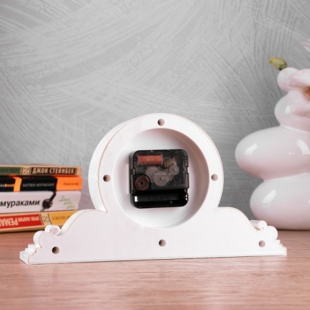 Table watch "Pitse", silent, 26 x 14 cm, d-9.5 cm, white body with gold-1