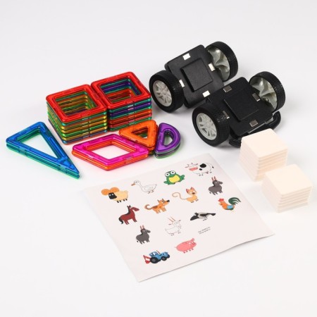 Magnetic designer "Blue Tractor", 39 parts-1