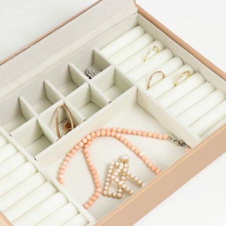 Casket to the leatherette for jewelry "Hamptons" beige 5.5x27x18 cm-4